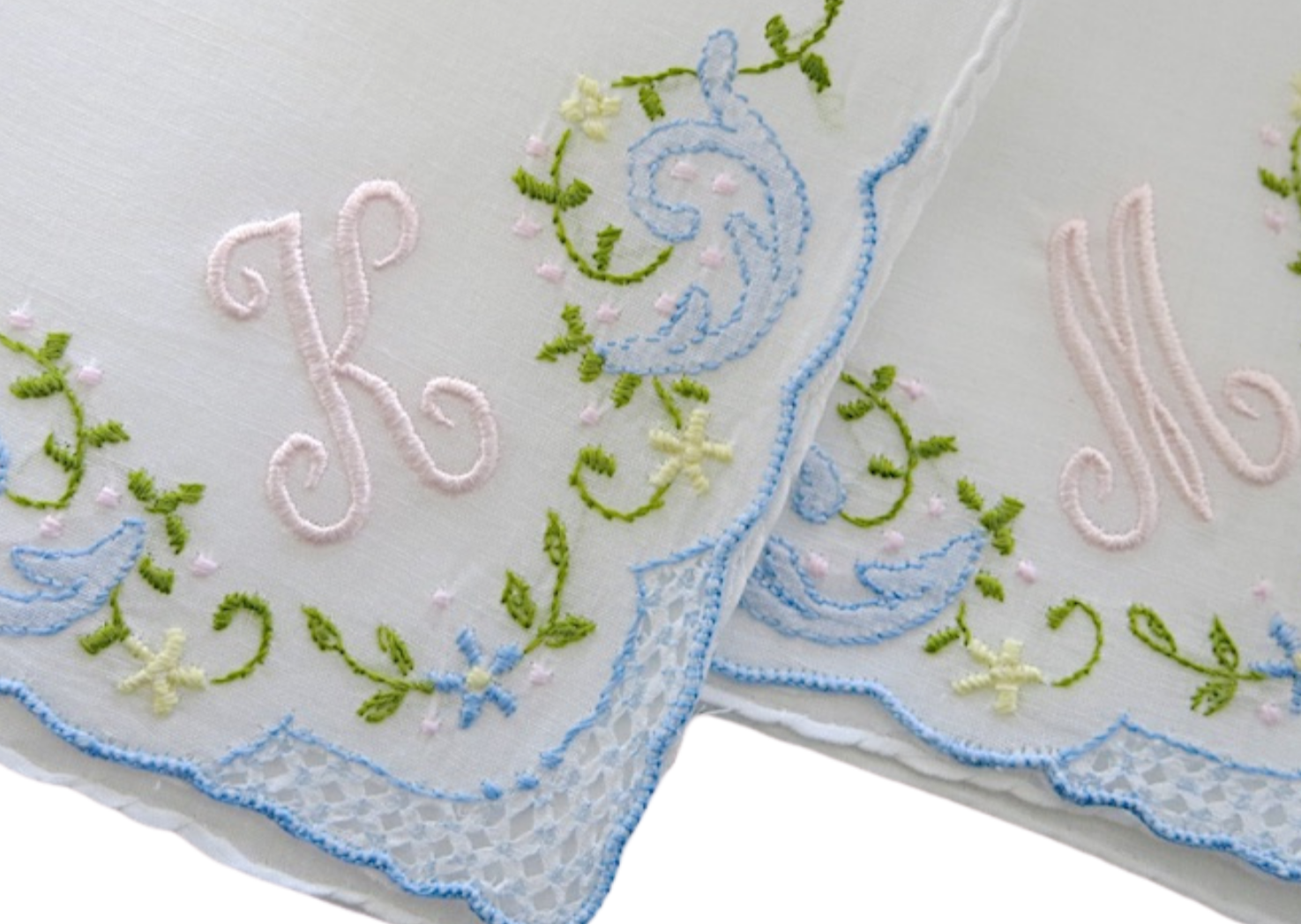 Embroidered wedding handkerchief with 1 initial