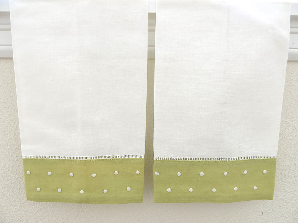 White with Green Border Linen Hemstitched Guest Towels Set