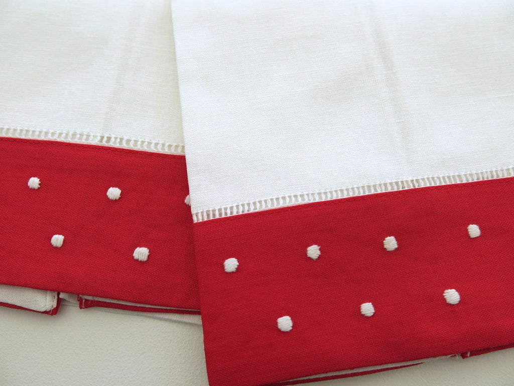 White with Red Border Linen Hemstitched Guest Towels Set